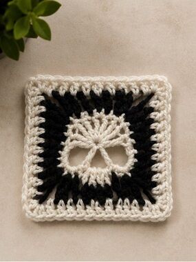 Handmade Crochet Skull Square - Black & White Set